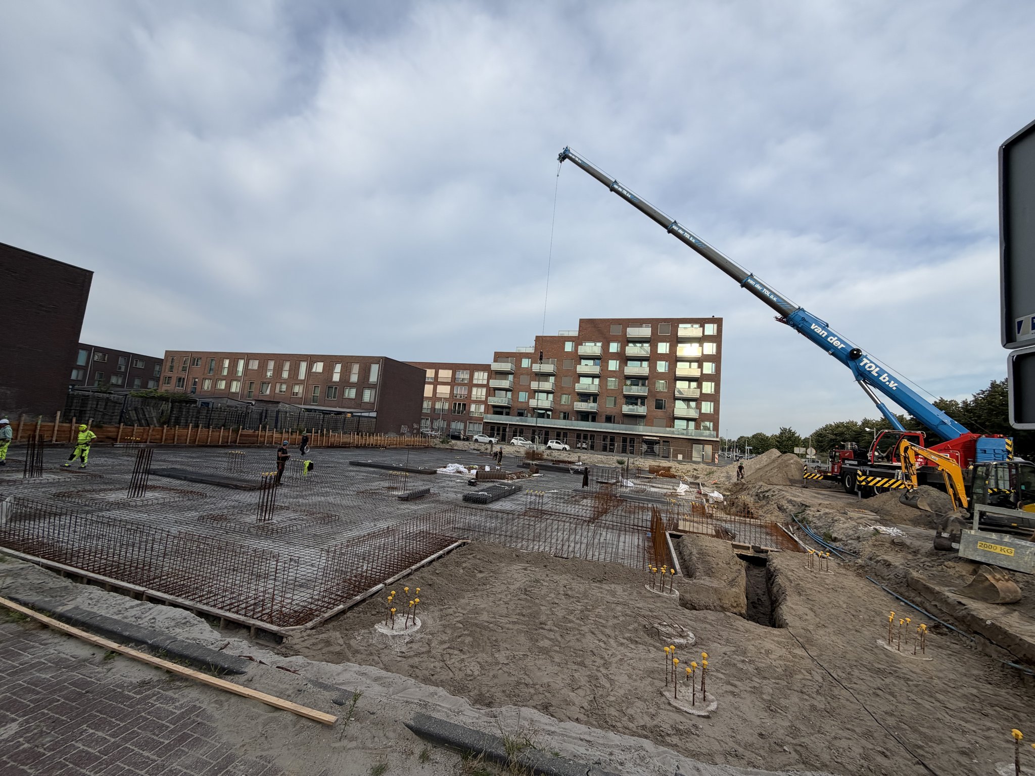 Bouwplaats Circulus Utrecht Pablo Picassostraat – Week 35, 2026: wapeningsnetten bedekken het perceel bij Circulus Utrecht